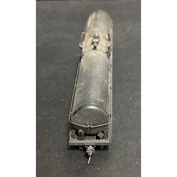 Athearn HO Scale 1526 Union Pacific 62' Tank Car Black Assembled Box - Picture 4 of 12